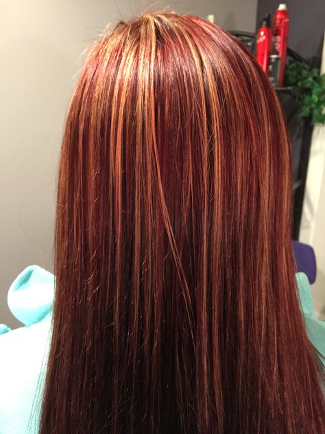 Kenra 5R. Beautiful red and copper hair color Highlights On Copper Hair, Red And Copper Hair, Streak Hair, Dark Red Highlights, Red Peekaboo, Dark Auburn Hair, Red Blonde, Red Blonde Hair, Red Hair Inspo