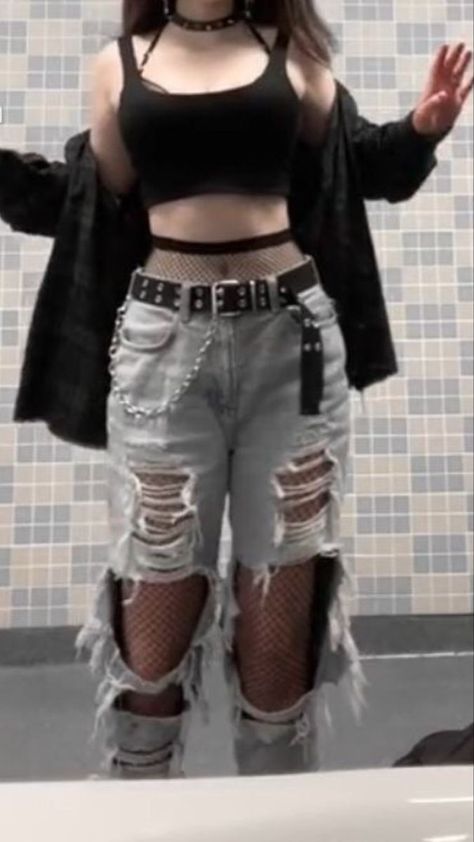 E Thot Aesthetic Outfit, Emo Outfits Feminine, Dark Outfit Esthetics, Male Femenine Outfits, Egirl Aesthetic Outfits For School Plus Size, Hot Grunge Outfits Edgy, Cute Edgy Outfits Plus Size, Grunge Black Outfits, Spring Alt Outfits