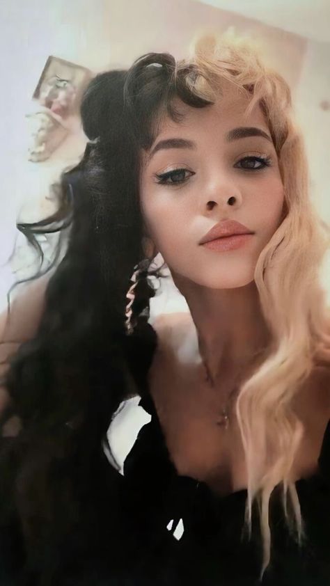 Melanie Martinez Cute, Mealine Martinez, Melanie Martinez Drawings, She's So Pretty, Melanie Martinez Photography, Halloween Costumes Ideas, Costumes Ideas, Funny Halloween Costumes, Her Music