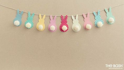 35 Easter Zoom Backgrounds for Your Virtual Spring Party - Free Download Easter Garland Diy, Easter Crafts Diy Kids, Easter Crafts To Make, Bunny Pancakes, Diy Osterschmuck, Easter Crafts For Adults, Easter Wood Crafts, Fun Easter Crafts, Easter Wreath Diy