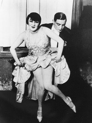 “Spinach and champagne. Going back to the kitchens at the old Waldorf. Dancing on the kitchen tables, wearing the chef’s headgear. Finally, a crash and being escorted out by the house detectives.”  -Zelda Fitzgerald, describing her life in the 1920s. Estilo Charleston, Charleston Dance, Zelda Fitzgerald, Dance Workshop, Isadora Duncan, Party Playlist, Lindy Hop, Swing Dance, Shall We Dance