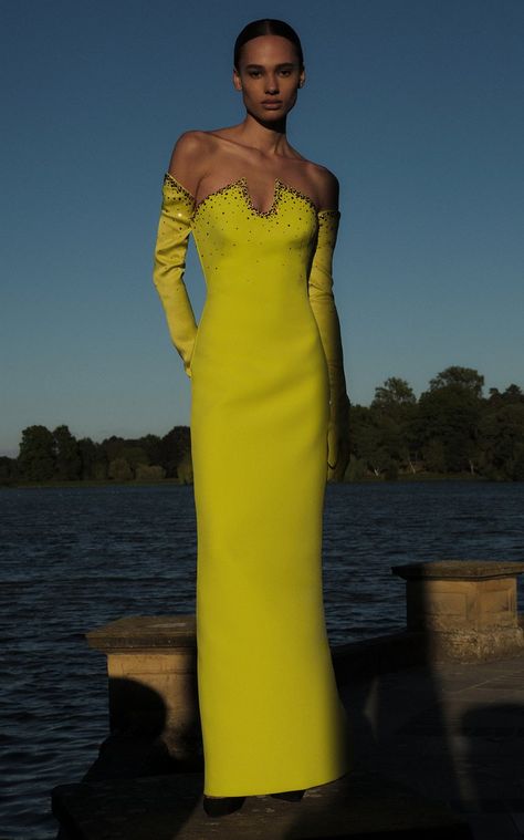 Party Dress Classy, Embellished Gown, Column Gown, Fashion Images, Yellow Fashion, Fashion Classy, Moda Operandi, Look Fashion, Classy Outfits