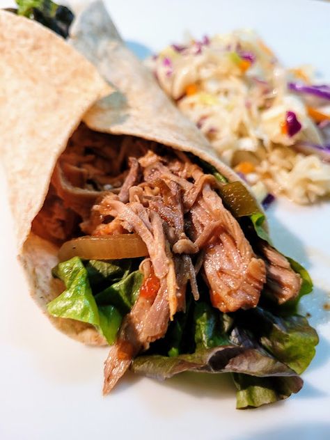 Using Flour Tortillas, Pulled Pork Wrap, Pull Pork, Pork Wraps, Food Recipes Easy, Tortilla Wrap, Taco Shells, Shredded Pork, Conventional Oven