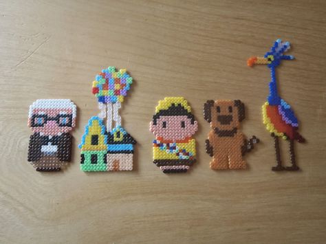 Hama Beads Disney, Hama Disney, Perler Bead Designs, Ironing Beads, Rave Bracelets, Hama Mini, Hamma Beads Ideas, Disney Time, Melty Bead Patterns