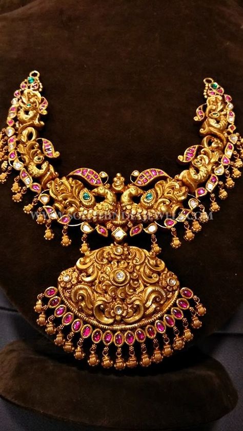 Gold+Short+Temple+Necklace+Design Ruby Haram, Gold Antique Jewellery, Mango Haram, Mango Mala, Bridal Jewellery Set, Temple Jewelry Necklace, Jewerly Set, Kids Jewellery, Antique Necklaces Design