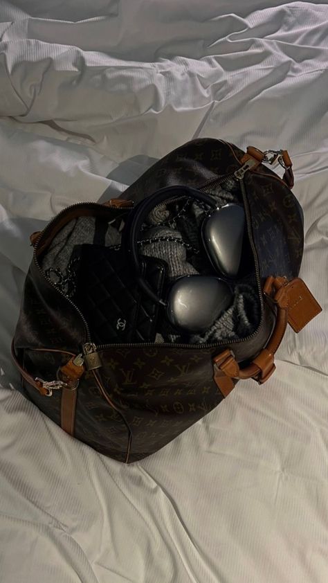 Louis Vuitton Keepall Aesthetic, Louis Vuitton Duffle Bag Aesthetic, Duffle Bag Aesthetic, Enter Galactic, Hard Photos, Louis Vuitton Duffle, Louis Vuitton Duffle Bag, October Mood, Facial Routine Skincare