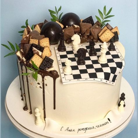 Chess Cake Design, Chess Theme Cake, Chess Cakes, Chess Party, Giraffe Birthday Cakes, Chess Cake, Fruit Birthday Cake, Chef Cake, Cake Design Inspiration