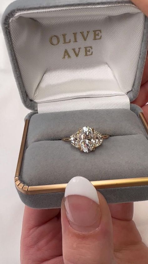 Dream Wedding Ring, Cute Engagement Rings, Future Engagement Rings, Rings Fashion, Dream Engagement, Dream Engagement Rings, Beautiful Engagement Rings, Bling Rings, Put A Ring On It