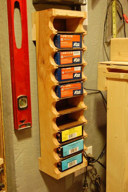 Screw storage Hanging Woodworking Shop Layout, Woodworking Storage, Diy Garage Storage, Workshop Organization, Garage Storage Organization, Shop Layout, Diy Holz, Shop Storage, Storing Paint