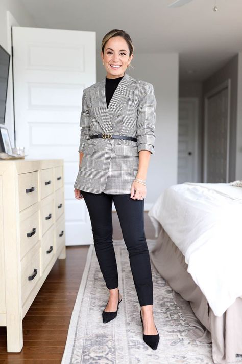 Sweater Blazer Outfit, Pumps And Pushups, Mom Of Two Boys, Work Pumps, Teacher Fits, Fall Blazer, Fall And Winter Outfits, Office Casual Outfit, Ponte Leggings