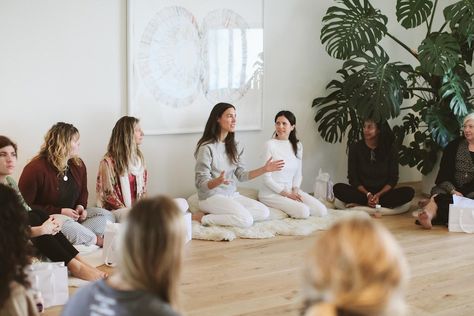 Sister Circle, Moon Circle, Women Gathering, Women's Circle, Branding Photoshoot, Yoga Studio, New Moon, Divine Feminine, Mary Kay