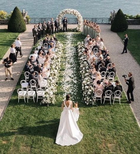 Dream Wedding Reception, Dream Beach Wedding, Dream Wedding Decorations, Wedding Backdrop Design, Wedding Money, Dream Wedding Venues, Lake Como Wedding, Lake Como Italy, Wedding Venue Decorations