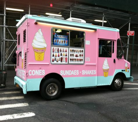 ❤ Blippo.com Kawaii Shop ❤ Foodtrucks Ideas, Ice Truck, Ice Cream Car, Ice Cream Kids, Ice Cream Shake, Ice Cream Business, Rainbow Ice Cream, Ice Cream Man, Ice Cream Cart