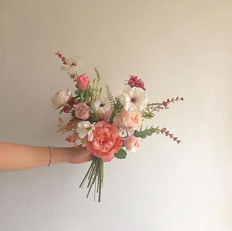 Small Bridal Bouquets, Bouquet Champetre, Bridal Bouquet Flowers, Boquette Flowers, Flower Boutique, Prom Flowers, Hand Bouquet, Colorful Bouquet, Flower Therapy