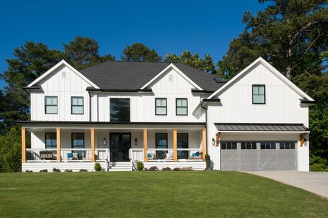 Full front porch addition - Farmhouse - Porch - Atlanta - by Georgia Front Porch | Houzz Ranch Front Porch, Full Front Porch, Farmhouse Porches, Farmhouse Front Porch Ideas, Country Front Porches, Front Porch Addition, Front Porch Railings, Front Porch Steps, Farmhouse Porch Decor