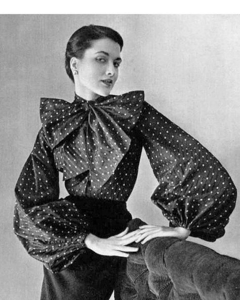 David O’Connor on Instagram: “Model Maxime de la Falaise wearing Pierre Balmain; Photo by Pottier, 1950. McKendry died of cirrhosis of the liver in 1975. Maxime's…” Poofy Sleeves, Glamour Vintage, Look Retro, Fashion 1950s, Vintage Fashion Photography, 50 Style, Retro Mode, Pierre Balmain, Vintage Couture