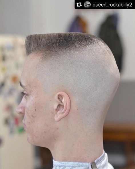 Horseshoe Flattop, Old School Haircuts, Flattop Haircut, Gentleman Haircut, High And Tight Haircut, Women Haircut, Short Hair For Boys, Flat Top Haircut, Classic Haircut