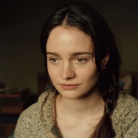 Maine Gothic, Medieval Face Claims Female, Face Claims Female, Aisling Franciosi, Game Of Thrones Westeros, Quarter Quell, Aesthetic Game, Medieval Aesthetic, Madding Crowd