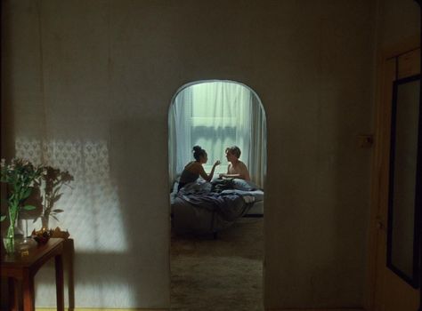 Bedroom Movie Scene, Cinematic Photography Bedroom, 60s Cinematography, Good Cinematography, Cinematic Home Photography, Aesthetic Film Stills, Home Movie Aesthetic, Cinematic Bedroom, Documentary Stills