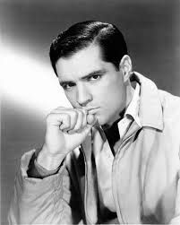 John Gavin actor n.en Los Angeles en 1931 John Gavin, The Thorn Birds, Jeremy Brett, Men Are Men, Hollywood Men, The Virginian, First Language, Hot Topics, Hollywood Glamour