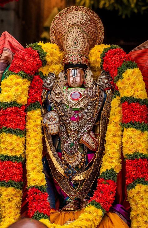 Malayappa Swamy, Lord Balaji Hd Wallpaper 4k, Hindu Statues Goddesses, Temple Wall Art, Venkateshwara Swamy, Nice Good Morning Images, Tirupati Balaji, Spiritual Pictures, Buddha Art Drawing