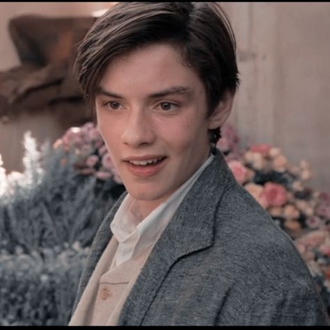 lord viscount tewksbury icon lord viscount tewksbury enola holmes icon lord viscount tewksbury aesthetic Mycroft Holmes, Cedric Diggory, Enola Holmes, Fictional Crushes, Film Serie, Bobby Brown, Future Boyfriend, Millie Bobby Brown, Draco Malfoy