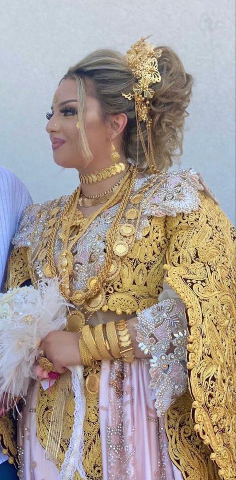 Albanian Clothes, Albanian Wedding, Albanian Clothing, Albanian Culture, Sparkle Wedding Dress, Mirror Selfie Poses, Gold Wedding Jewelry, Cool Instagram Pictures, Fashion Design Drawings