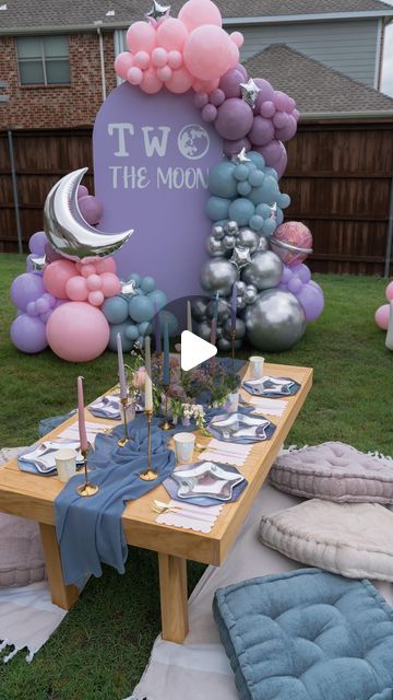 Dallas Event Planner on Instagram: "Two the moon themed second birthday party in Dallas TX for the sweetest birthday girl 🚀😌💖🌙 #betterwithbashify #twothemoon #twothemoontheme #twothemoonbirthday #dallasparty #dallasevent #dallaseventplanner #dallaspartyplanner #kidsparty #childrensparty #kidsbirthday #kidsbirthdayparty #kidsbirthdaypartyideas" Two The Moon Party Activities, Fly Me Two The Moon Birthday, Two The Moon Balloon Garland, Love You 2 The Moon Birthday, 2 Nd Birthday Girl, Girls Two Year Old Birthday Party Ideas, 2nd Girl Birthday Themes, Second Birthday Ideas Girl, Girls Second Birthday Theme