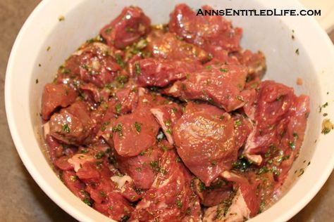 Usa Recipes, Souvlaki Marinade, Steak Marinades, Lamb Marinade, Souvlaki Recipe, Spice Rubs, Beef Marinade, Red Meat Recipes, Dried Parsley