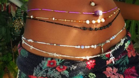 How to Wear Waist Beads for Body Awareness Diy Belly Beads, Waist Beads African, Belly Beads, Waist Jewelry, African Accessories, Belly Jewelry, Body Adornment, Body Awareness, Waist Beads