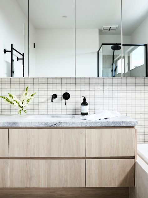 The Gallery | Uniquely Australian Architecture | Thomas Archer Bathroom Vanity White, Luxury Bathroom Vanity, Bathroom Cabinetry, Wood Bathroom Vanity, Blonde Wood, Steam Showers Bathroom, White Vanity Bathroom, Bathroom Top, Bathroom Trends