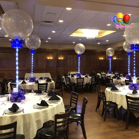 Led Light Centerpieces, Balloons With Lights, Grad Centerpieces, Light Centerpieces, Centerpieces Balloons, Balloons Centerpieces, Balloon Table Centerpieces, Flower Birthday Party, Lighted Centerpieces