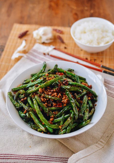 Sichuan Dry Fried String Beans are cooked in China using Sichuan peppercorns with a little heat from the addition of dried chili peppers and ground pork Fried String Beans, Dry Fried Green Beans, String Bean Recipes, Vegan Pork, Twice Cooked Pork, Wok Of Life, Woks Of Life, The Woks Of Life, String Beans