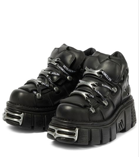 New Rocks Black Shoes, New Rock Shoe, New Rock Sneakers, New Rocks Shoes, New Rock Aesthetic, Newrocks Shoes, New Rock Shoes Outfit, Alt Sneakers, Black Chunky Shoes