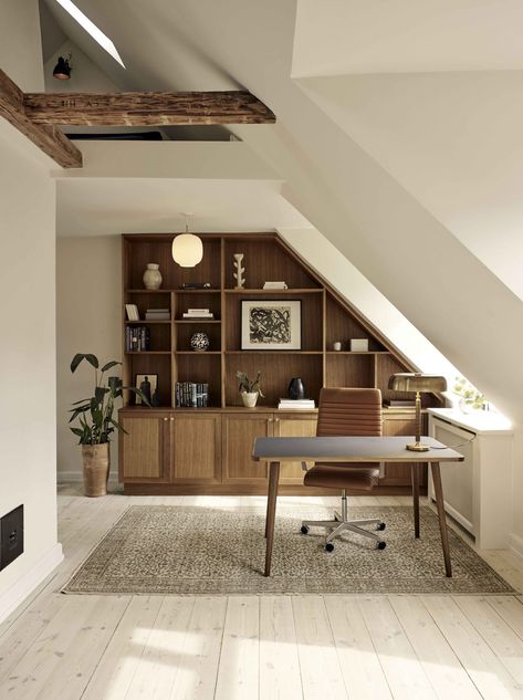 Copenhagen Townhouse - Pernille Lind - DODDS & SHUTE Pernille Lind, Attic Office, Design Apartment, Attic Rooms, Small Flat, Design Living Room, Scandinavian Home, Nordic Design, Home Office Design