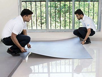 FloorGuard Offers the ultimate tile floor protection with temporary floor covering and has floor protection roll that protects flooring from scratches  https://www.nilkamalbubbleguard.com/floorguard/ Wood Stove Floor Protection, Protect Hardwood Floors From Dogs, Dragon Glass Vinyl Floor Lifeproof, Bubble Sheet, Temporary Flooring, Sheet Protector, Flooring Tiles, Floor Protectors, Floor Covering