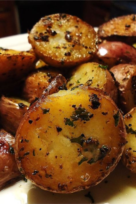 Oven Fried Potatoes I | "Crispy, rich red potatoes roasted with onion and bacon. These are really yummy, and great with steak... don't skimp on the butter." #allrecipes #sidedishrecipes #sides #dinnersidedish #sidedishes #sidedishideas #potatoes #potatorecipes #potatosidedish Red Potatoes Roasted, Precooked Bacon, Fried Potatoes And Onions, Oven Fried Potatoes, Oven Roasted Red Potatoes, Fried Potatoes Recipe, Potatoes Roasted, Potatoes And Onions, Roasted Red Potatoes