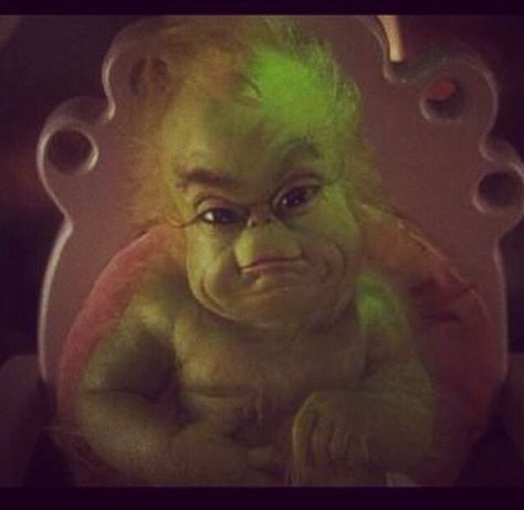 Baby grinch Grinch Halloween, Grinch Characters, Baby Grinch, Diy Fluffy Slime, Fluffy Slime, The Lorax, Visual Poetry, Clay Art Projects, Shrek