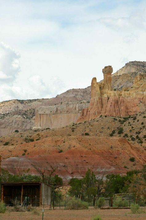 Ghost Ranch – Abiquiu, New Mexico - Atlas Obscura Ghost Ranch New Mexico, New Mexico Aesthetic, Abiquiu New Mexico, Ghost Ranch, New Mexico Style, Spiritual Retreat, Desert Dream, Atlas Obscura, Oregon Trail