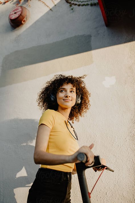 Mango Street, Electric Scooter, Scooters, Free Stock Photos, The City, Royalty Free Stock Photos, Mango, Lab, Stock Photos