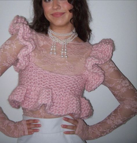 Aesthetic Outfits Pink, Core Aesthetic Outfits, Cute Knitting, Crochet Fashion Patterns, Aesthetic Style, Fashion Sewing Pattern, First Second, Knit Outfit, Crochet Techniques