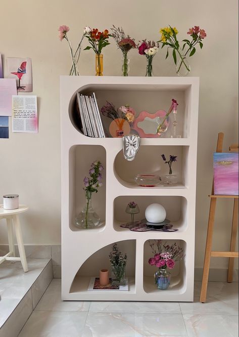 Cute Aesthetic Furniture, Weird Shaped Furniture, Cool Diy Shelves, Quirky Boho Decor, Funky Wall Shelf, Wavy Bookshelf, Cute Organization Ideas For Bedroom, Weird Shelves, Funky Bookshelves