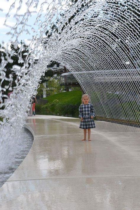 Patio Water Feature, Water Fountain Design, Kolam Koi, Germany Hamburg, Water Architecture, Taman Air, Water Sculpture, Diy Water Fountain, Garden Water Fountains