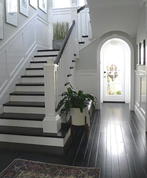 Staircase Layout, Modern Cape, Flooring For Stairs, Staircase Remodel, Cape Cod Style, Casa Country, Dark Wood Floors, Cape Cod House, Modern Stairs