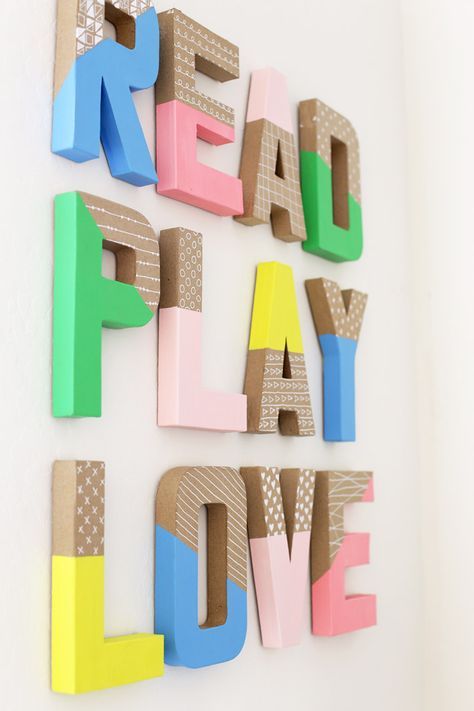 How to Make Colorful Wall Letters - These are so easy and inexpensive! 귀여운 음식 그림, Girls Playroom, Diy Wand, Kids Rooms Diy, Playroom Wall Decor, Wall Letters, Playroom Design, Playroom Organization, Kids Wall Decor