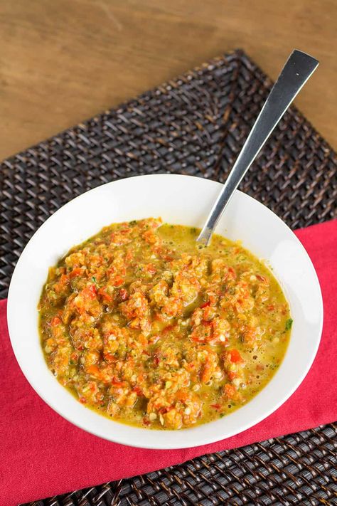 Habanero Chili Paste - Recipe - Chili Pepper Madness Hot Chili Recipe, Chili Paste Recipe, Habanero Recipes, Hot Pepper Recipes, Habanero Chili, Chili Pepper Recipes, Slow Cooker Recipes Pork, Homemade Hot Sauce, Spice Blends Recipes