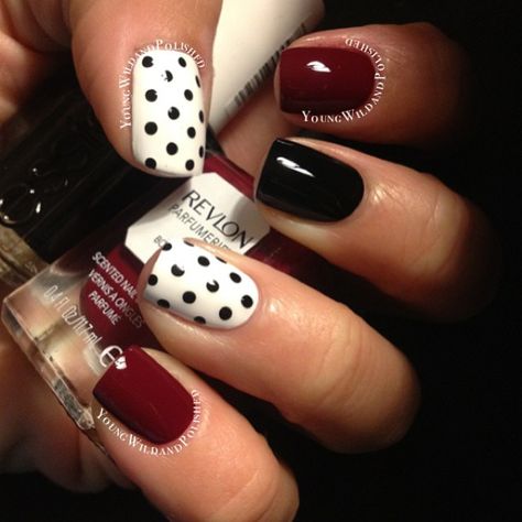 simple dots by the queen of dots @Nicole Novembrino Novembrino Novembrino Young wild and Polished Gamecock Nails, Polka Dot Nails, Dots Nails, White Nail Designs, I Love Nails, Nails Polish, Nail Polish Designs, Love Nails, Nails Makeup