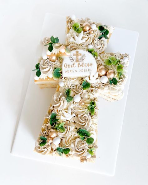 Adrien’s Baptism Cake #cross#crosscake#baptism#baptismcake#lasvegascakes#cake#lasvegas | Instagram Cross Cake Ideas, Baptism Cross Cake, Baptism Themes, Cross Cake, Cross Cakes, Confirmation Cakes, Christening Cakes, Food Beautiful, Communion Decorations