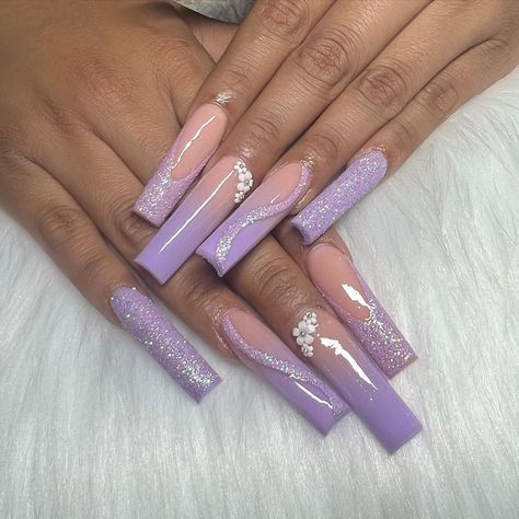 18th Birthday Nails Purple, Lilac Baddie Nails, Lavender Baddie Nails, Purple Birthday Nails Butterfly, Lavender Prom Nails Acrylic, Lilac Silver Nails, Purple Formal Nails, Lilac Purple Nails Acrylic, Lilac Quince Nails