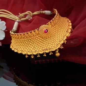 Gold Chocker Necklace, Indian Gold Necklace Designs, Choker Necklace Designs, Antique Gold Jewelry Indian, Gold Necklace Indian, Choker Designs, Gold Mangalsutra Designs, Bridal Choker, Gold Necklace Indian Bridal Jewelry